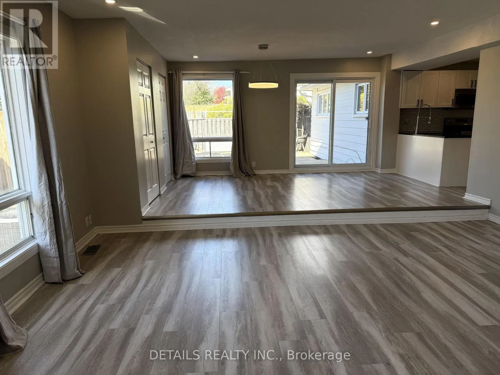 55 SAGINAW CRESCENT