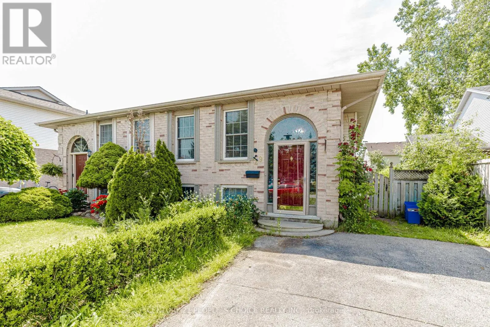 29 JULIA COURT