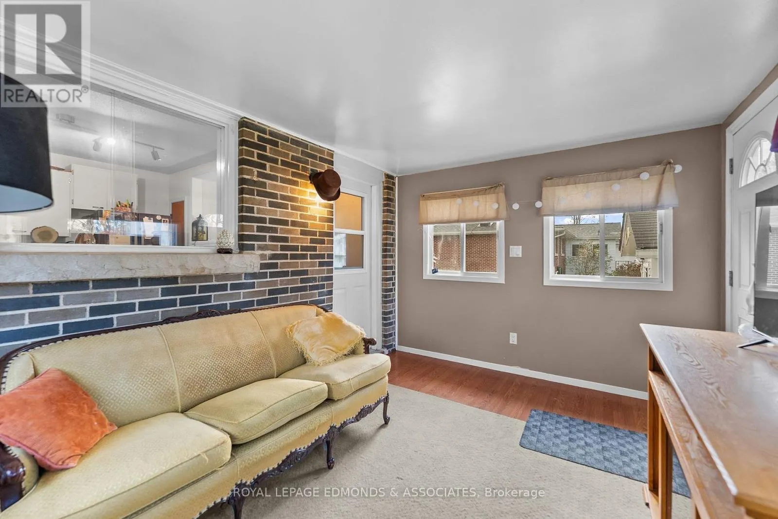 44 SUNSET CRESCENT