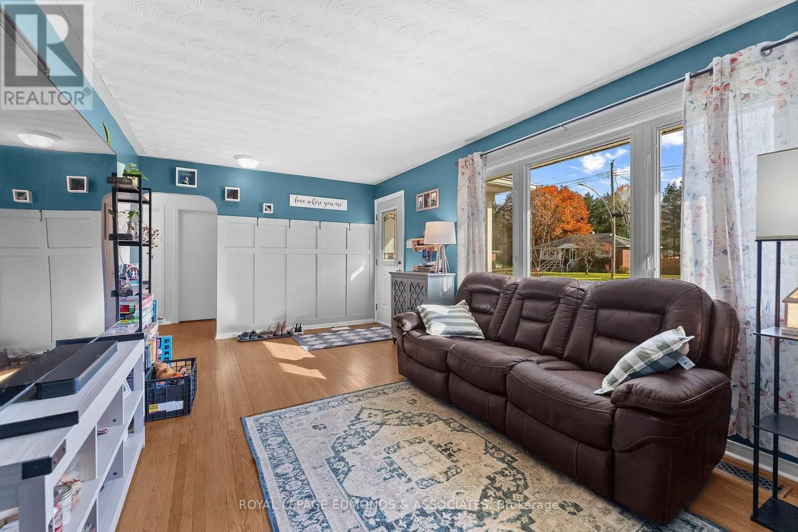 44 SUNSET CRESCENT