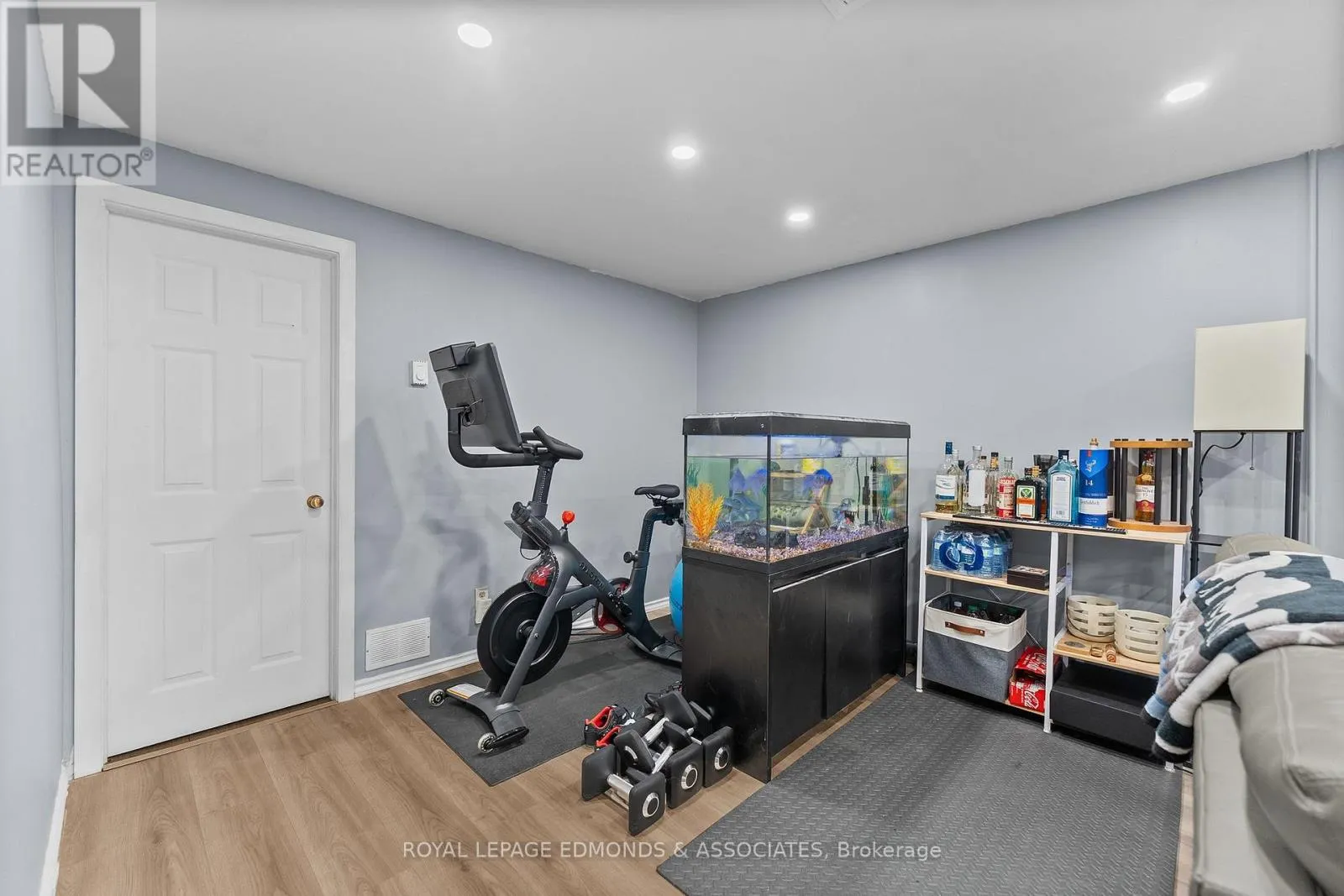 44 SUNSET CRESCENT