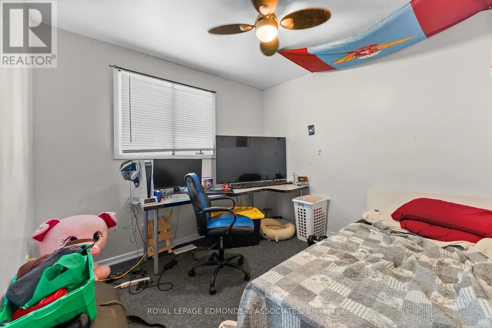 44 SUNSET CRESCENT