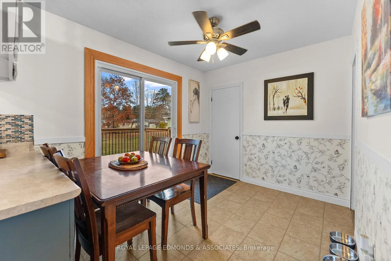 44 SUNSET CRESCENT