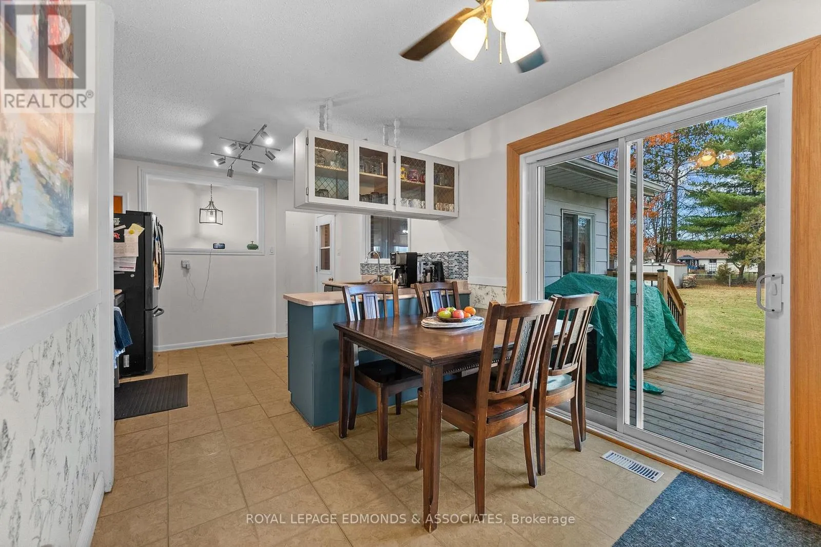 44 SUNSET CRESCENT