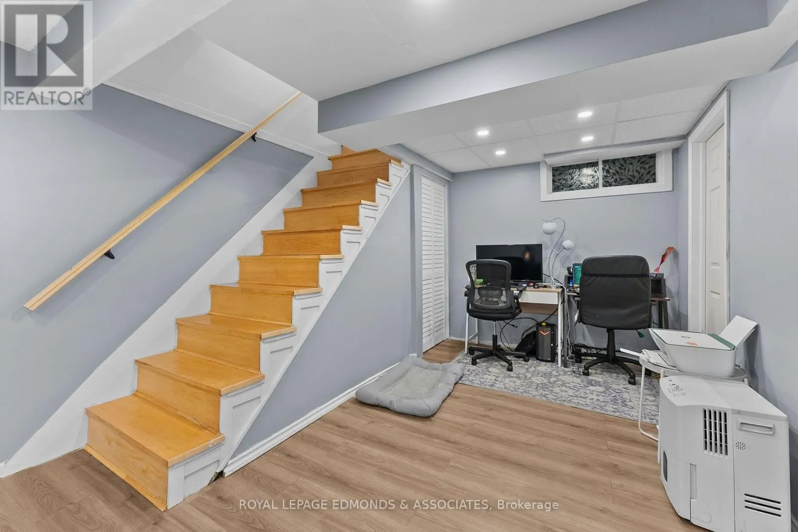 44 SUNSET CRESCENT