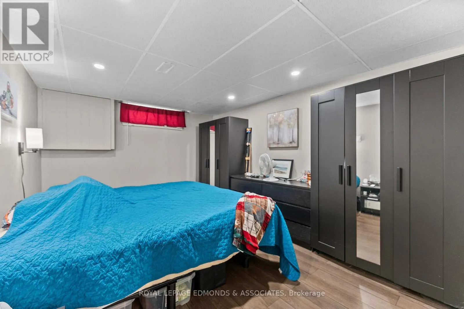 44 SUNSET CRESCENT