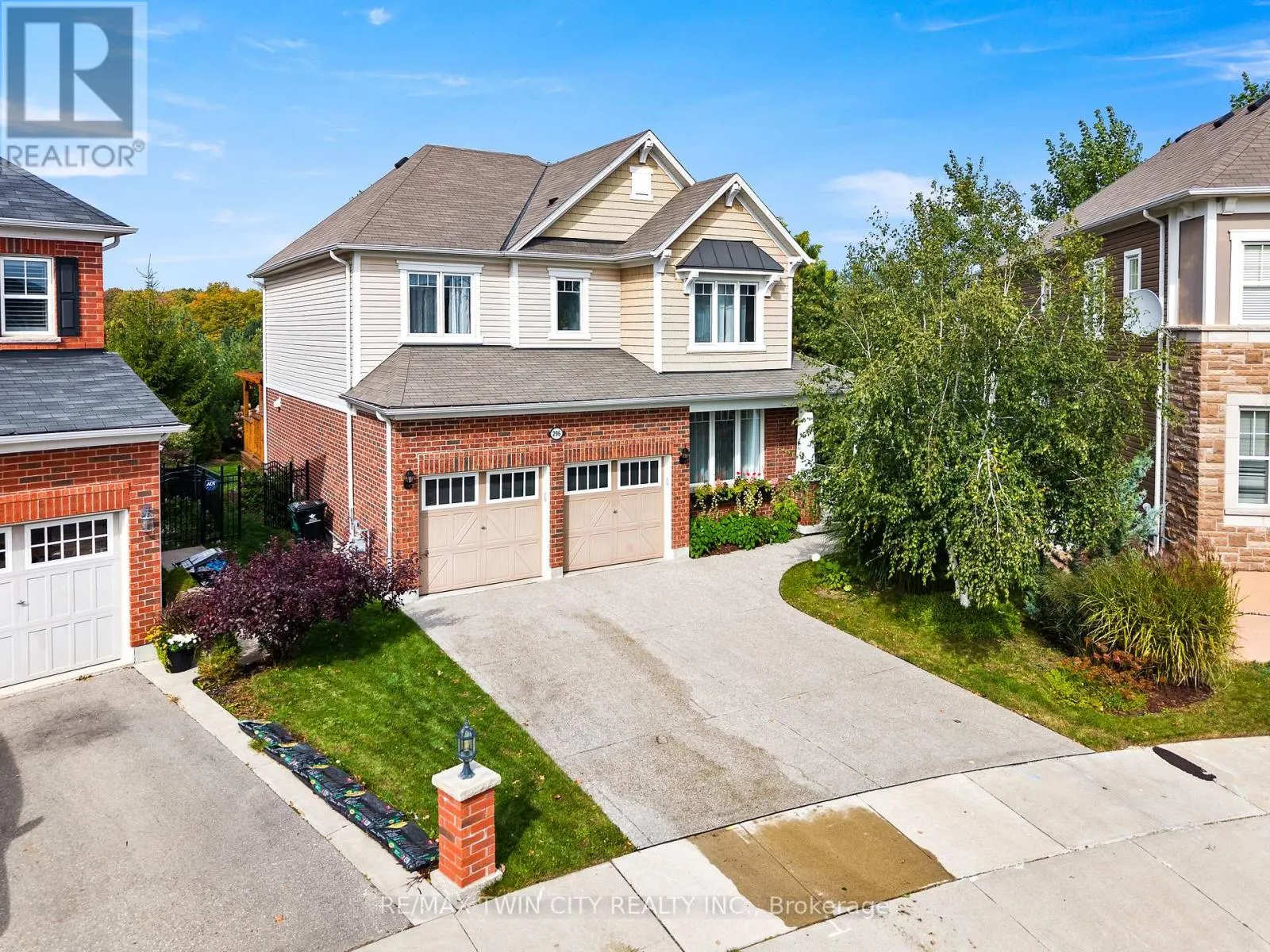 296 FALLING GREEN CRESCENT