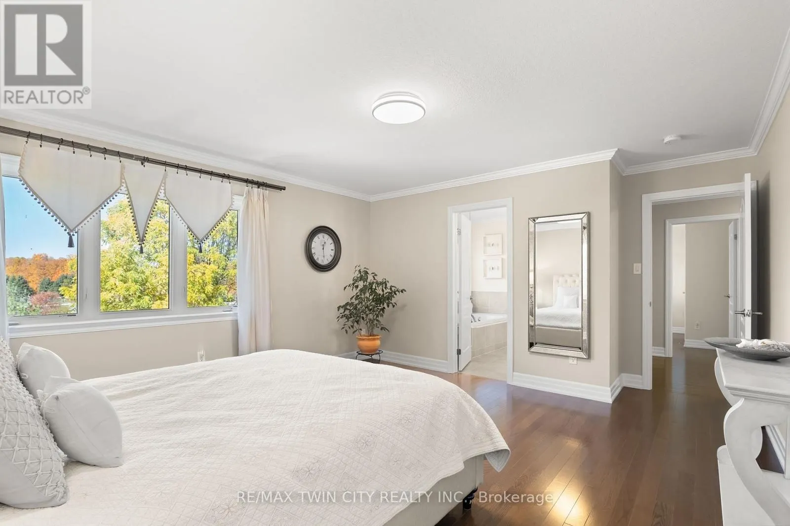 296 FALLING GREEN CRESCENT