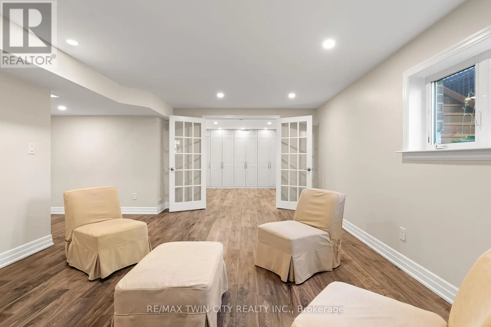 296 FALLING GREEN CRESCENT