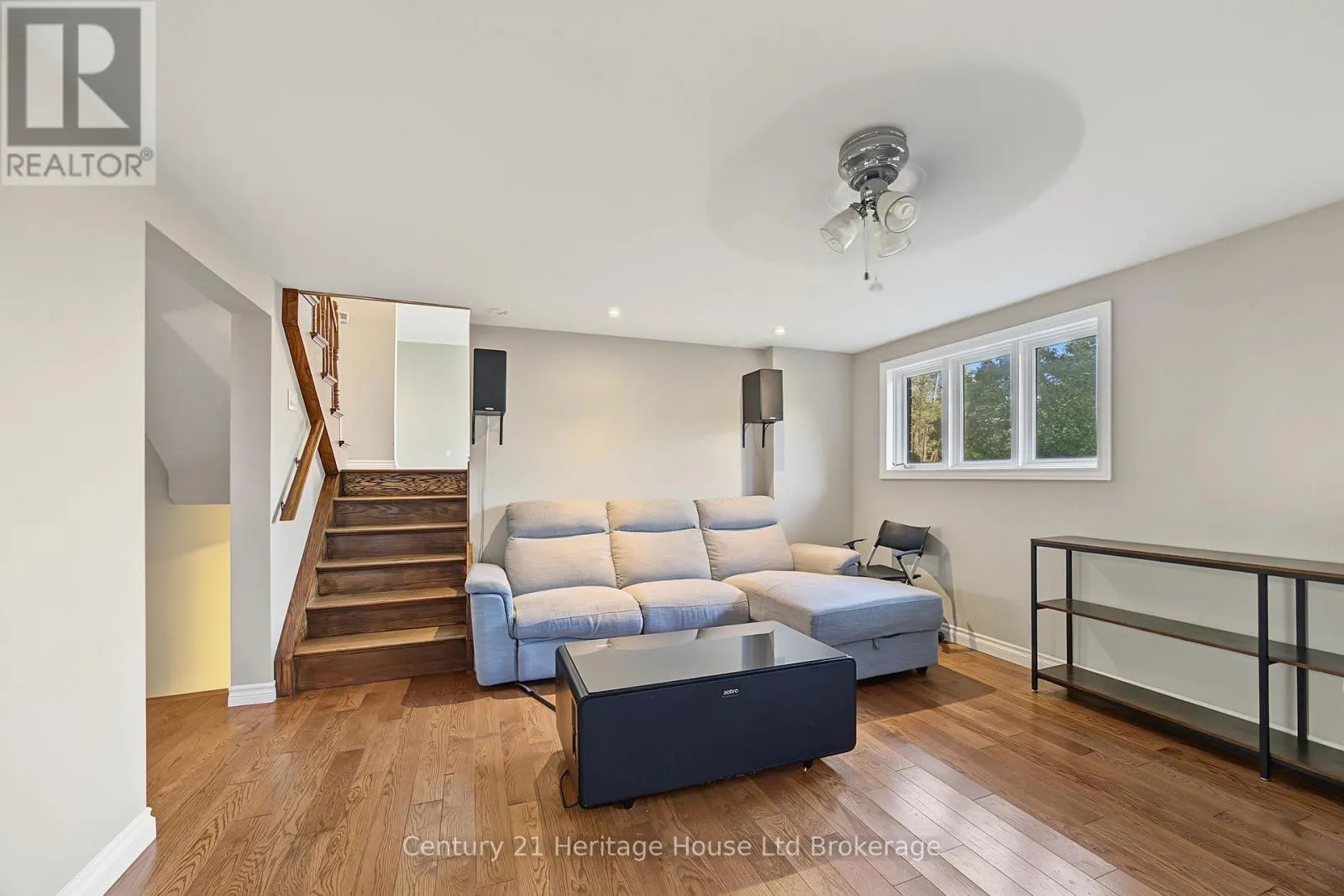 323634 MT ELGIN ROAD