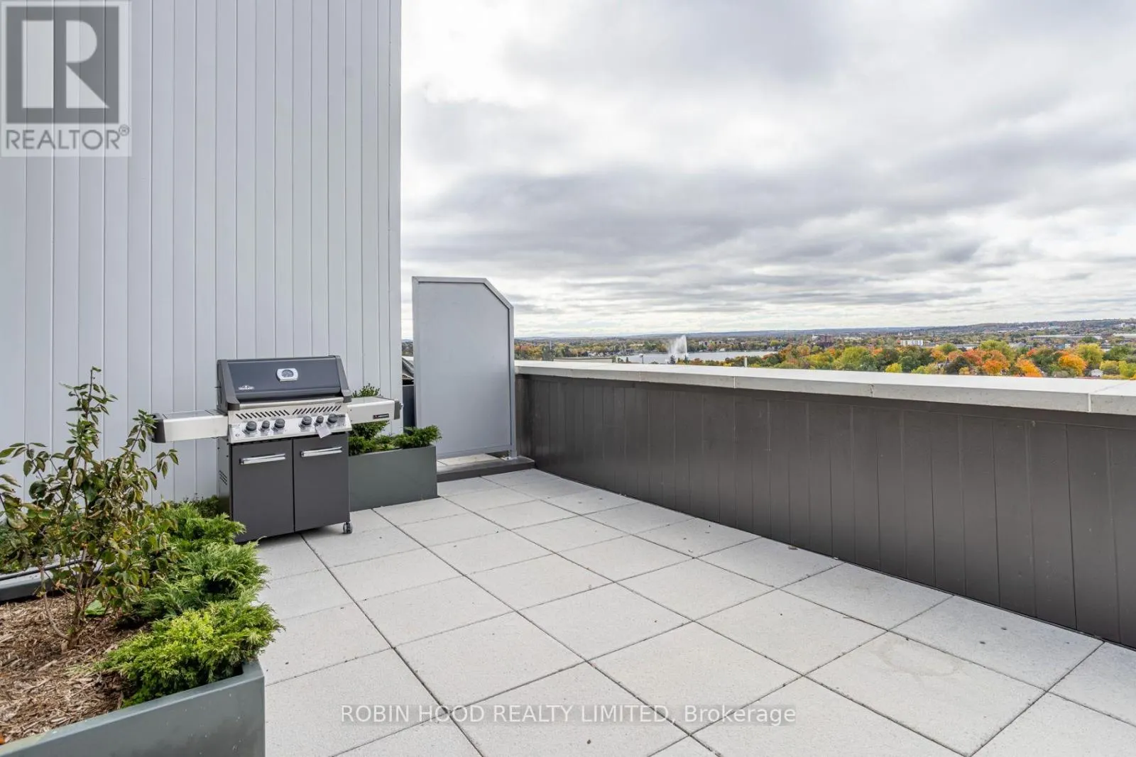 609 - 195 HUNTER STREET E