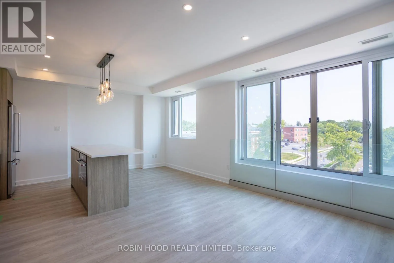 609 - 195 HUNTER STREET E