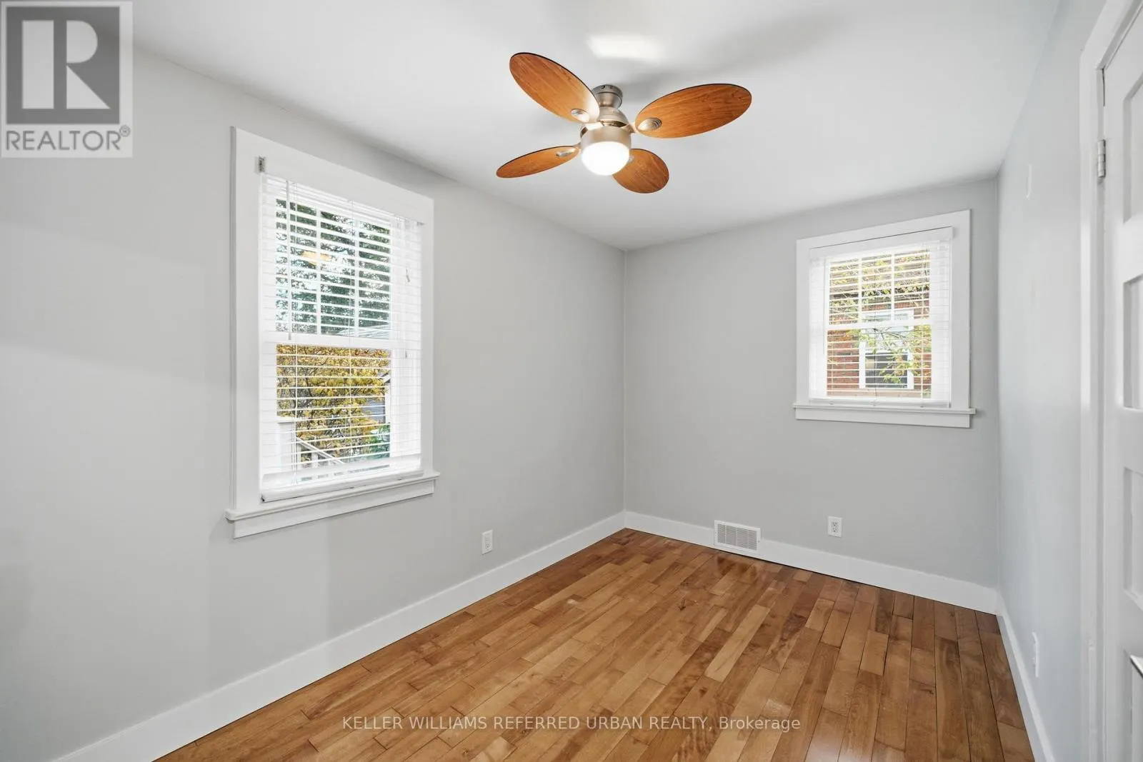 151 UNIVERSITY AVENUE E