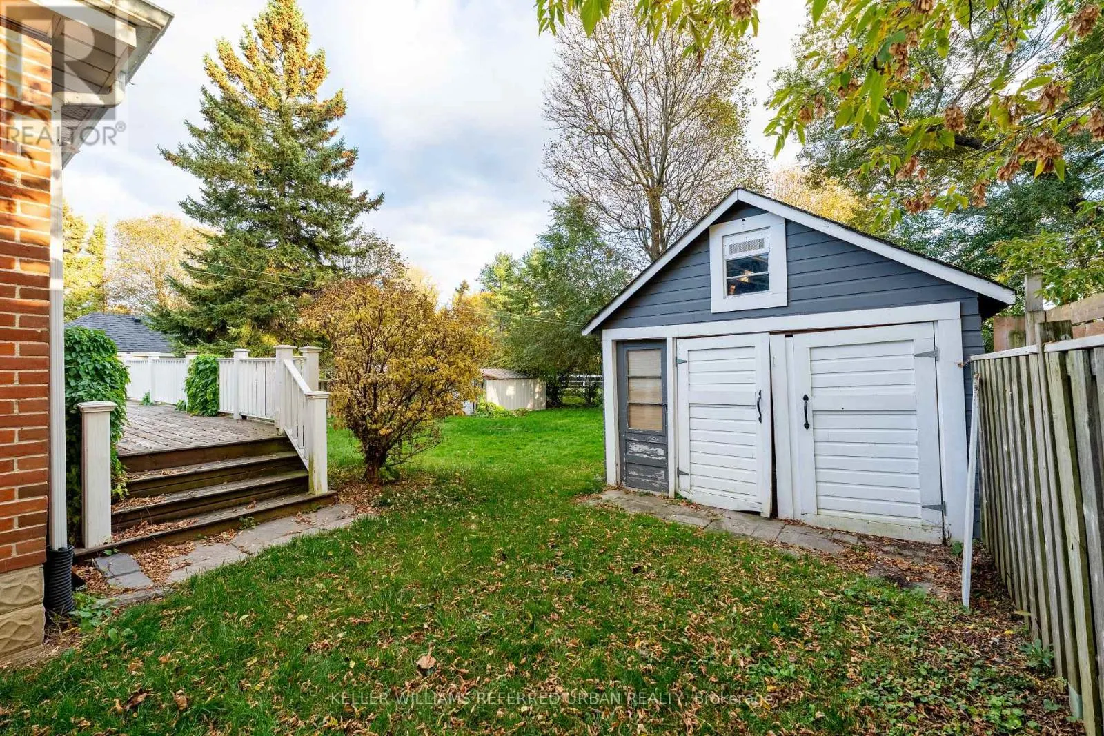 151 UNIVERSITY AVENUE E