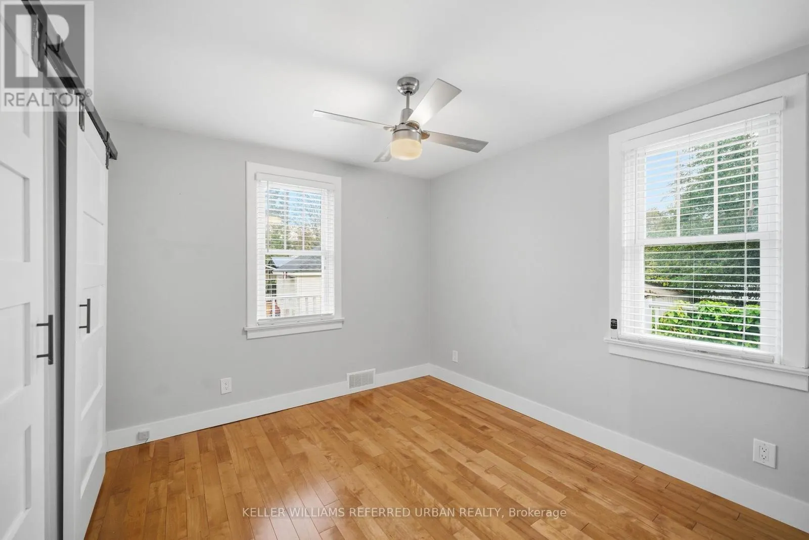 151 UNIVERSITY AVENUE E