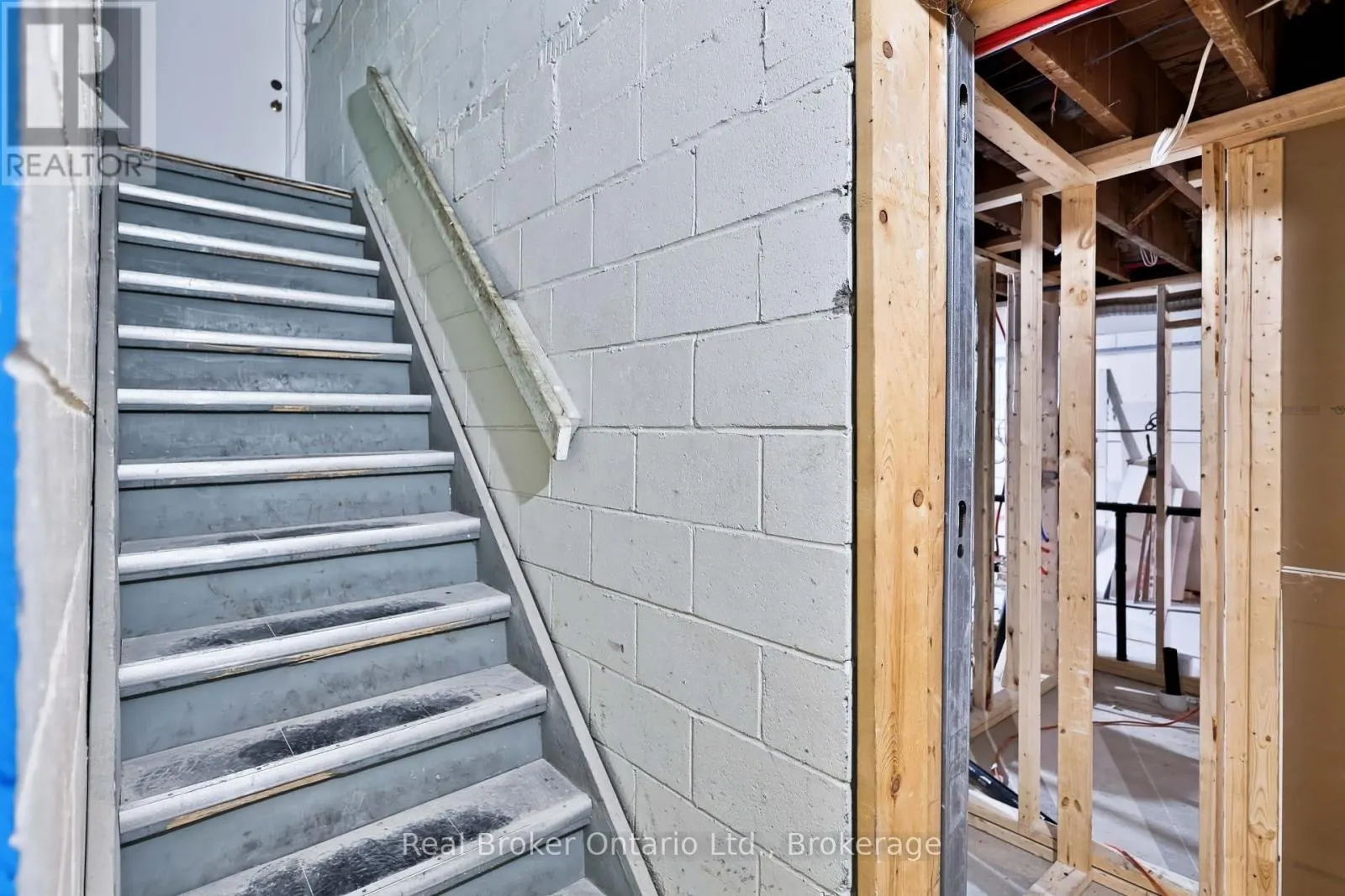 1831 MAIN STREET W