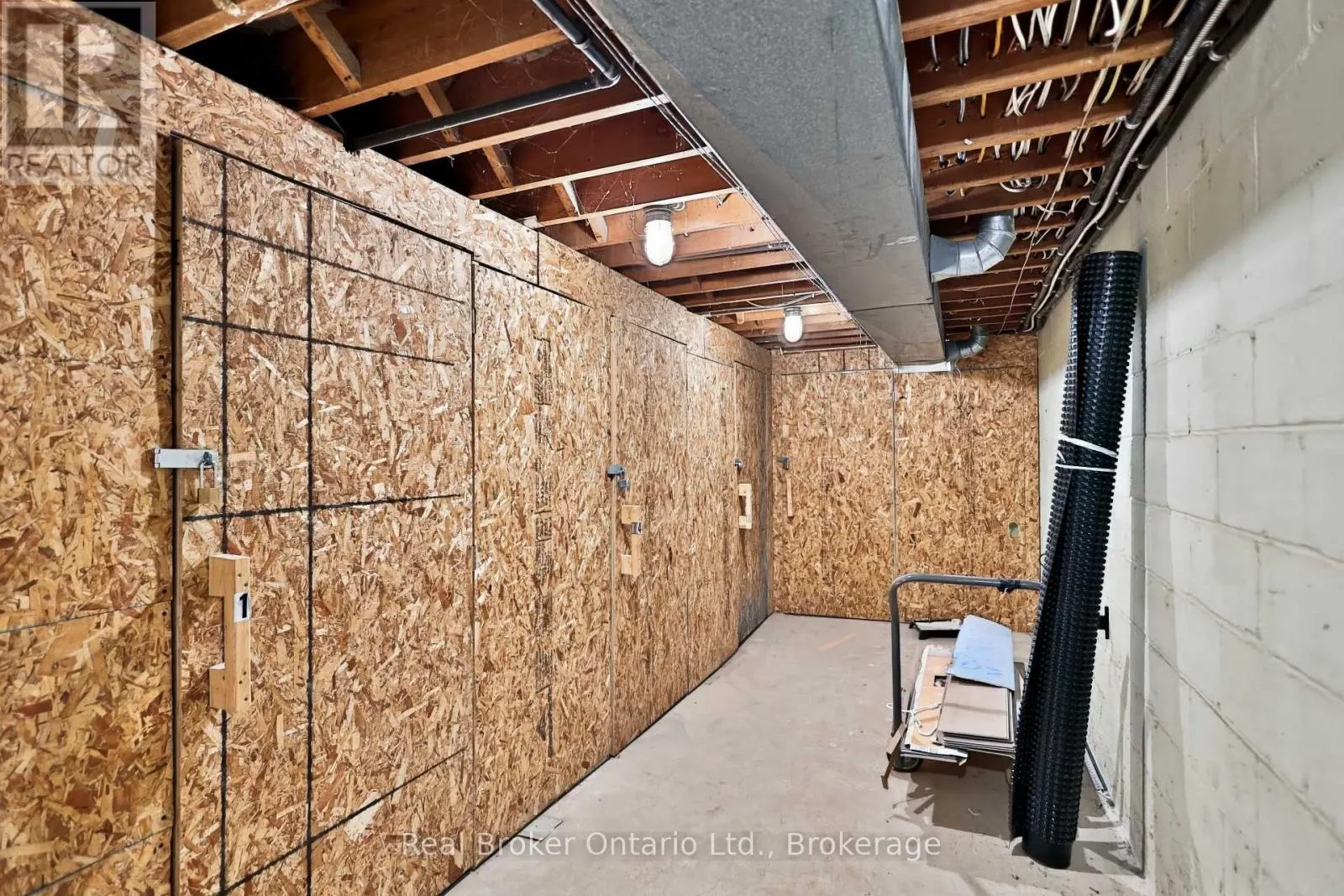 1831 MAIN STREET W