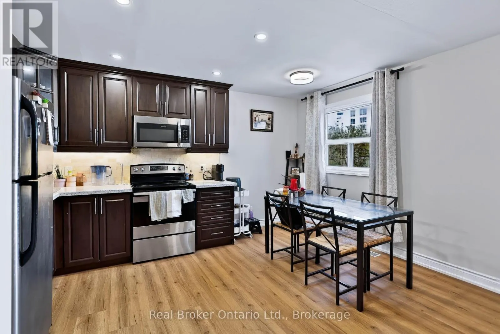 1831 MAIN STREET W