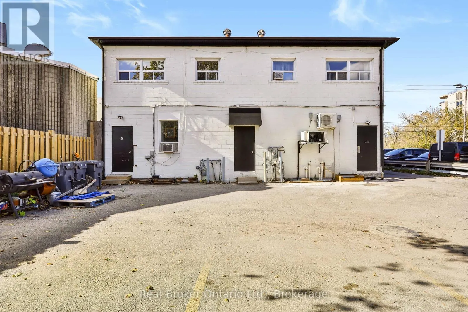 1831 MAIN STREET W