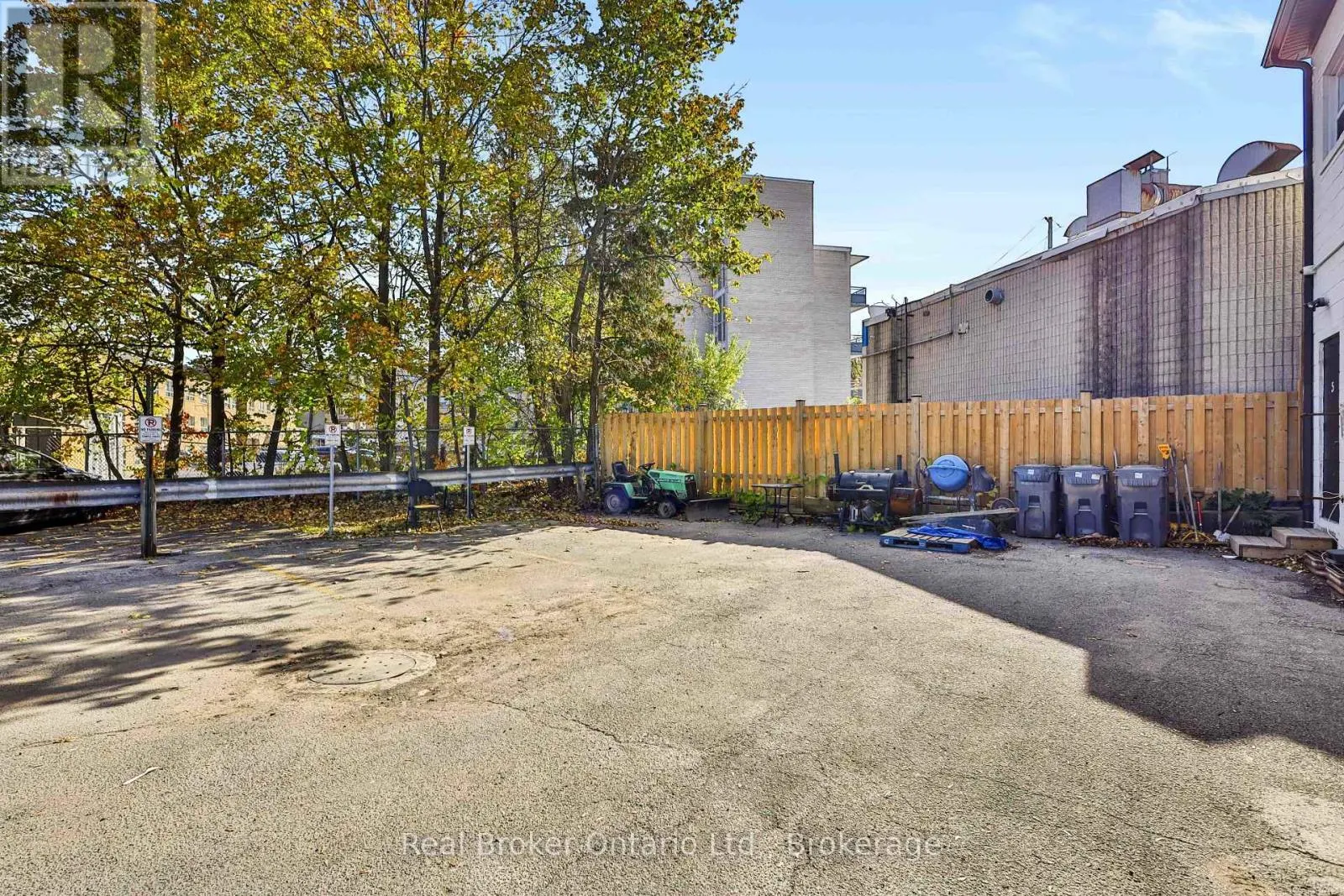 1831 MAIN STREET W