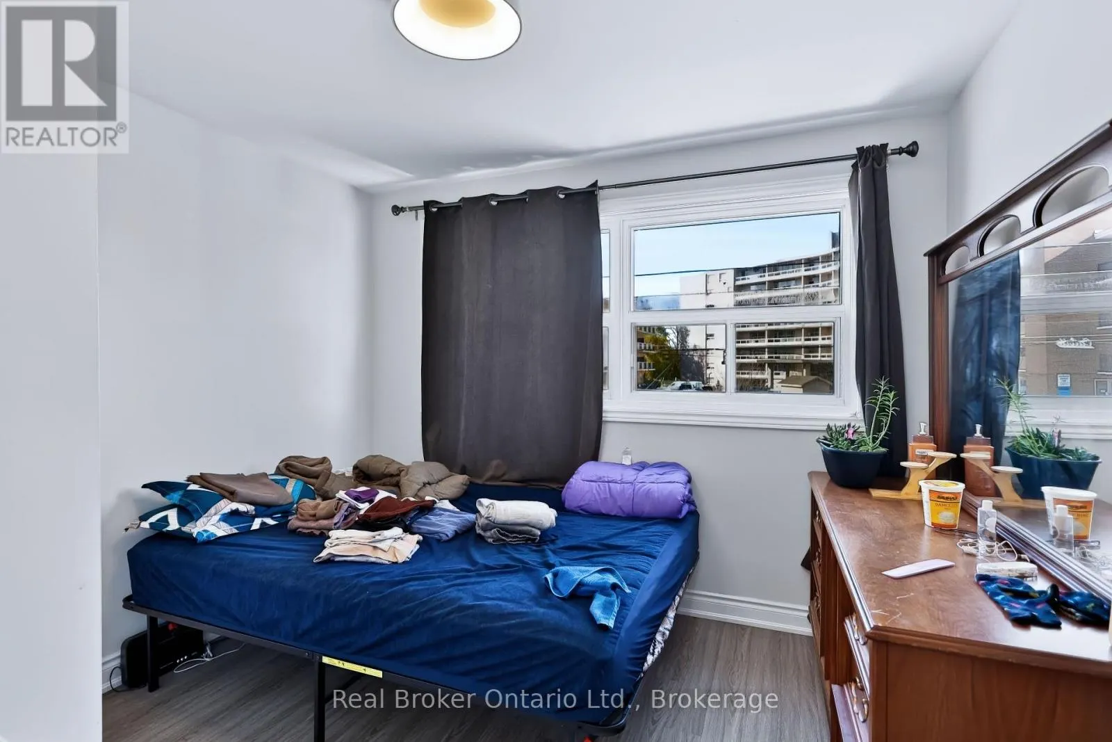 1831 MAIN STREET W