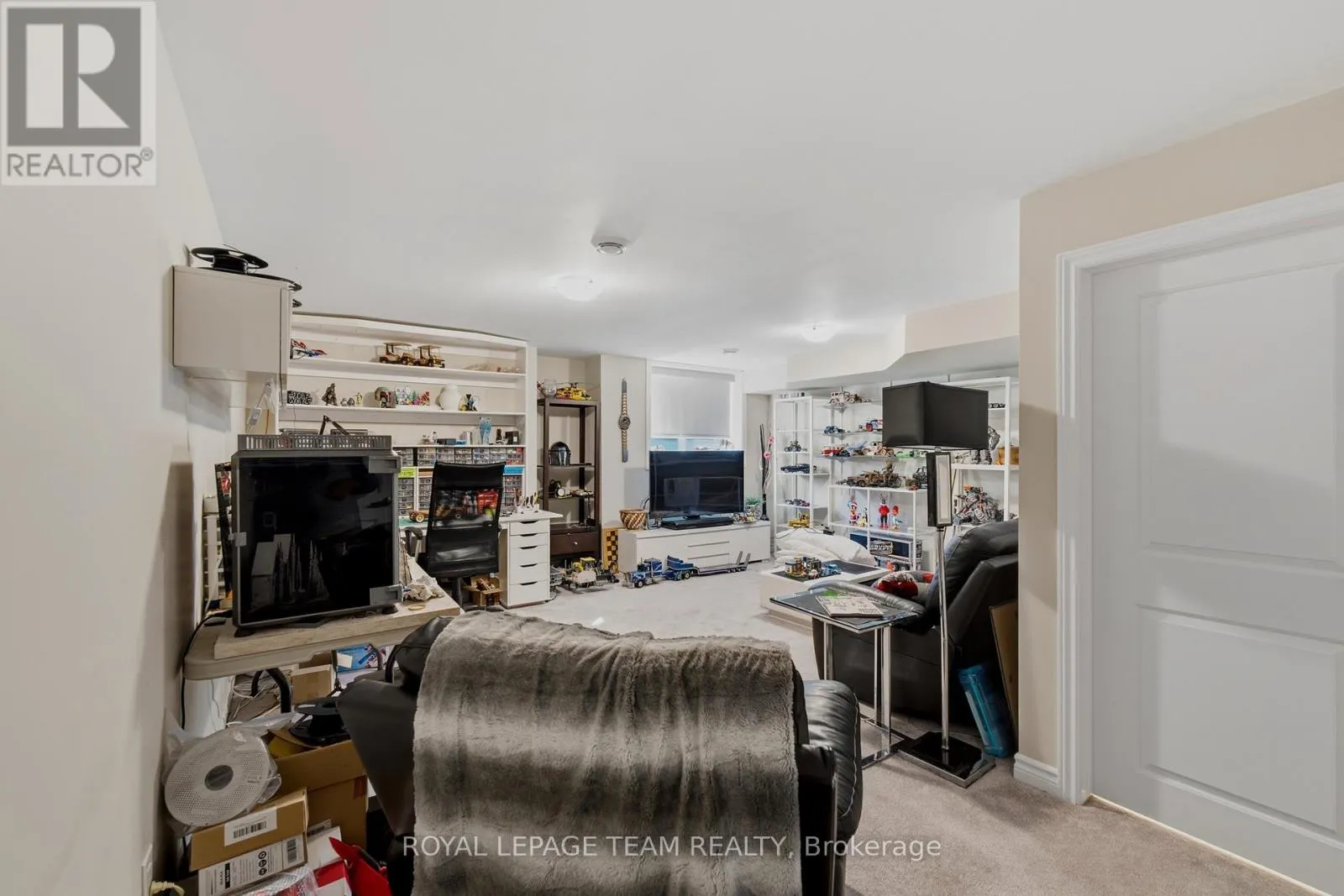 728 TEASEL WAY