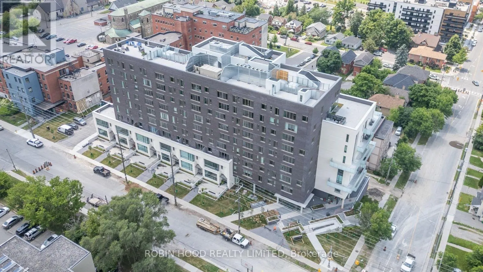 706 - 195 HUNTER STREET E