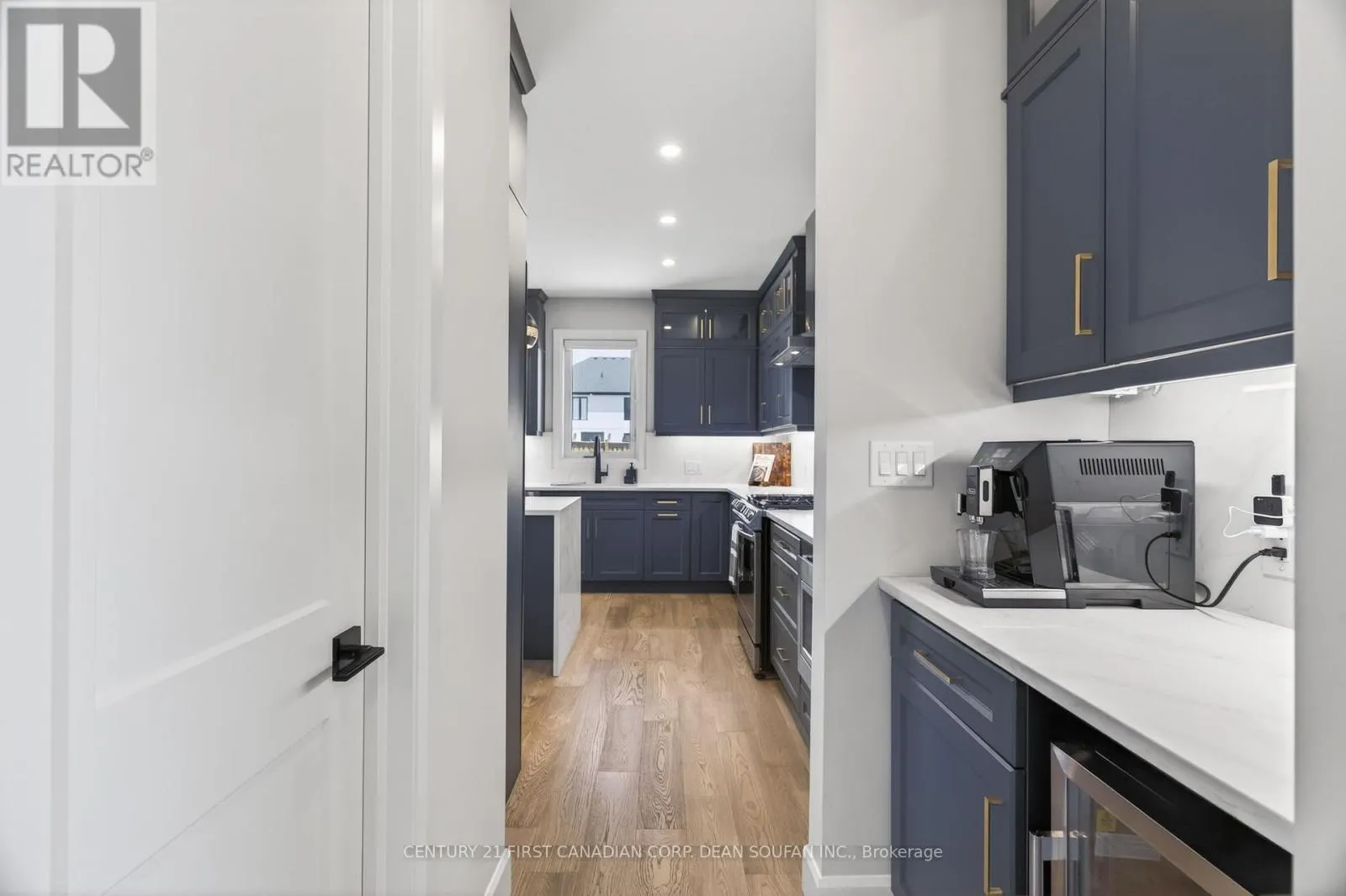 7251 SILVER CREEK CIRCLE