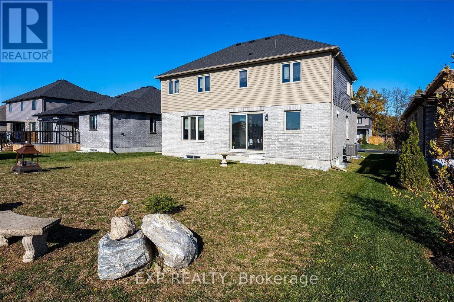 21 SYCAMORE DRIVE N