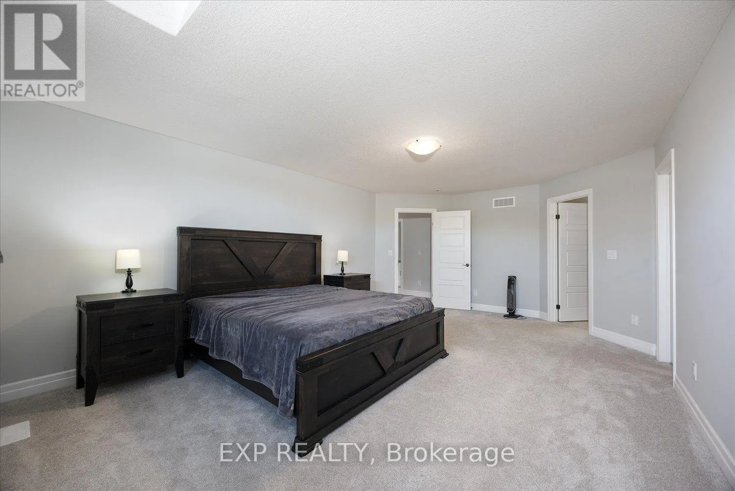 21 SYCAMORE DRIVE N