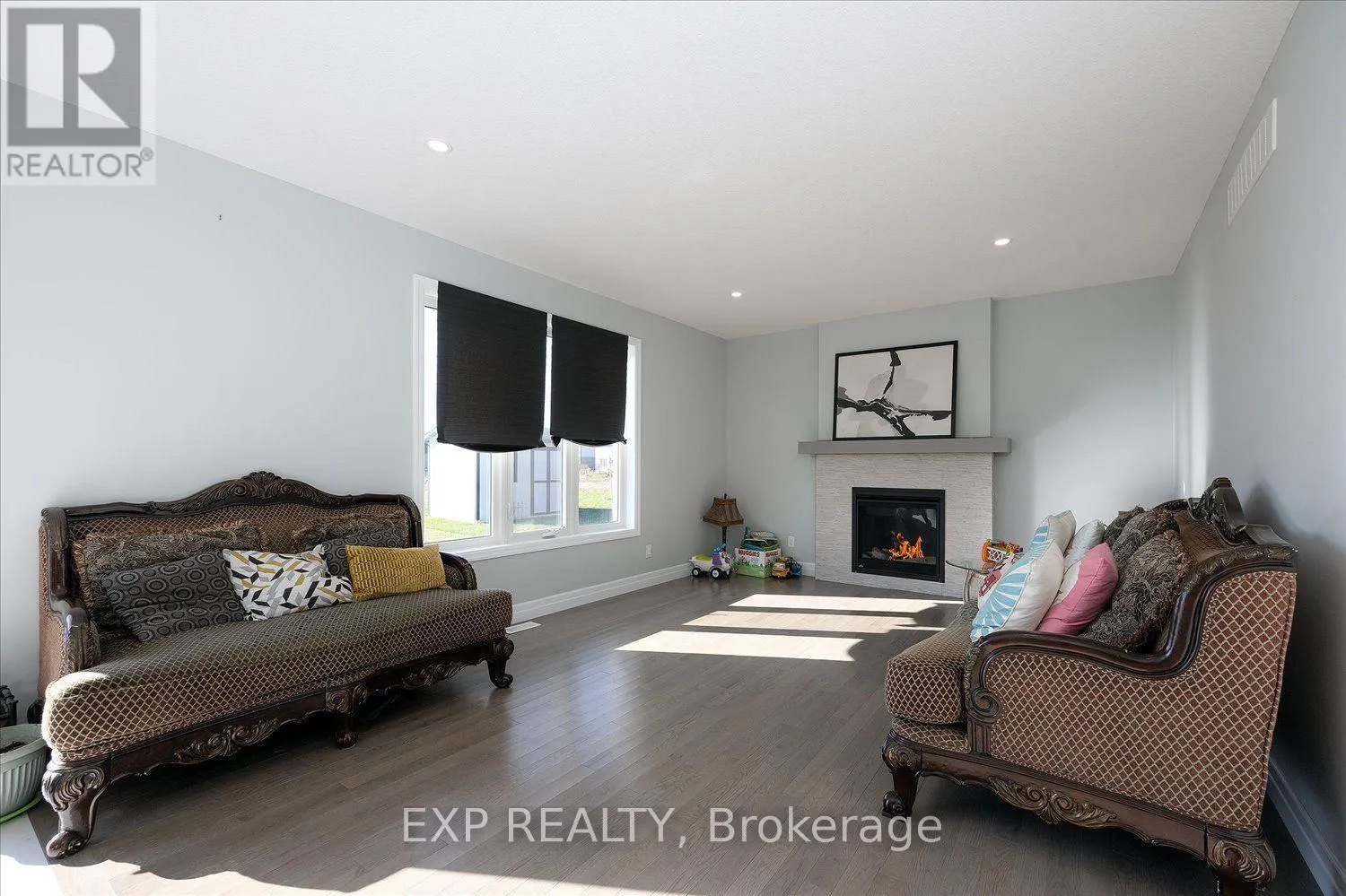 21 SYCAMORE DRIVE N