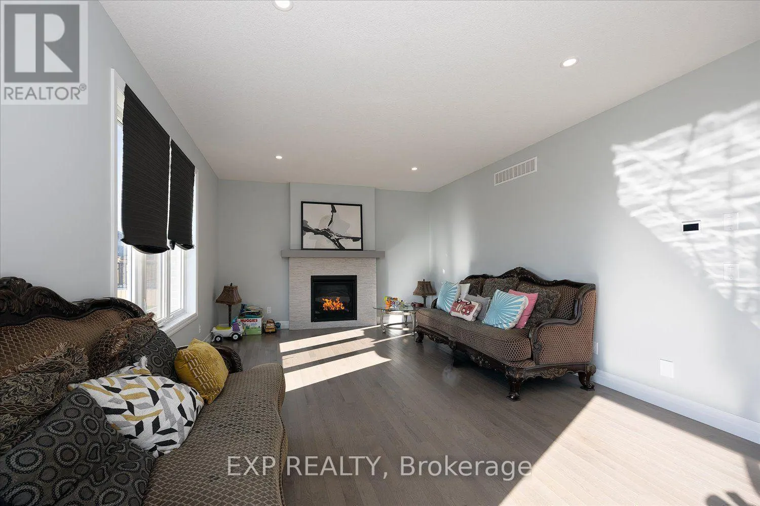 21 SYCAMORE DRIVE N