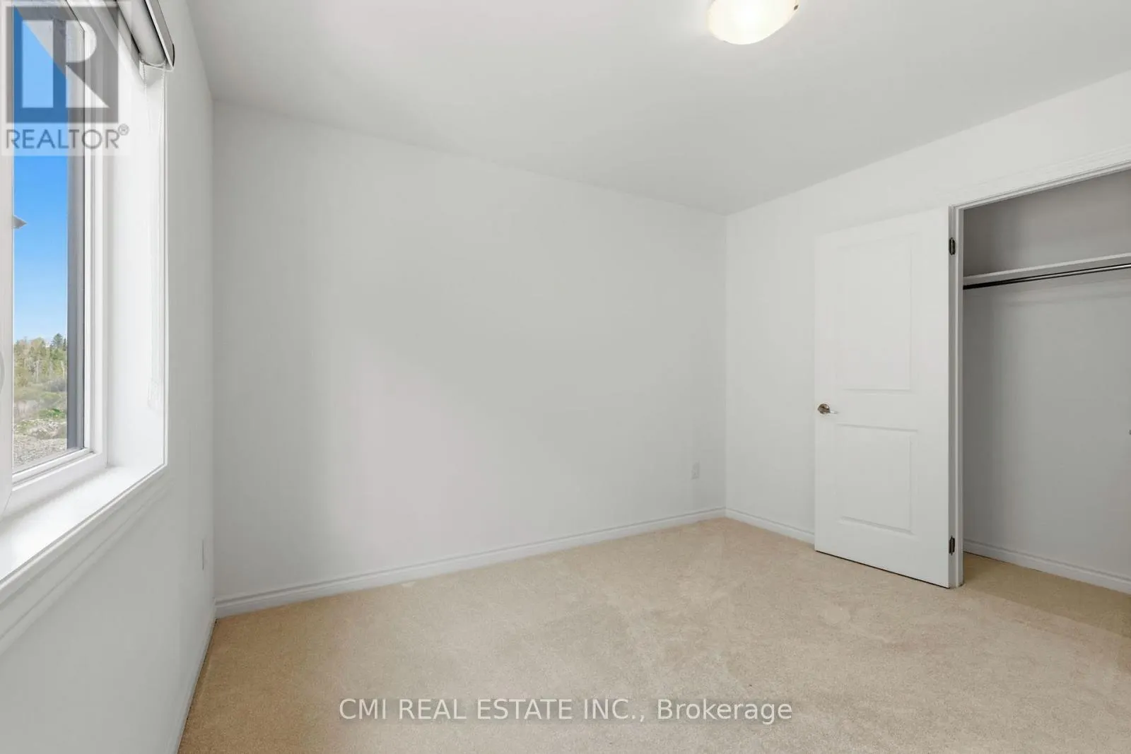 20 HILLCROFT WAY