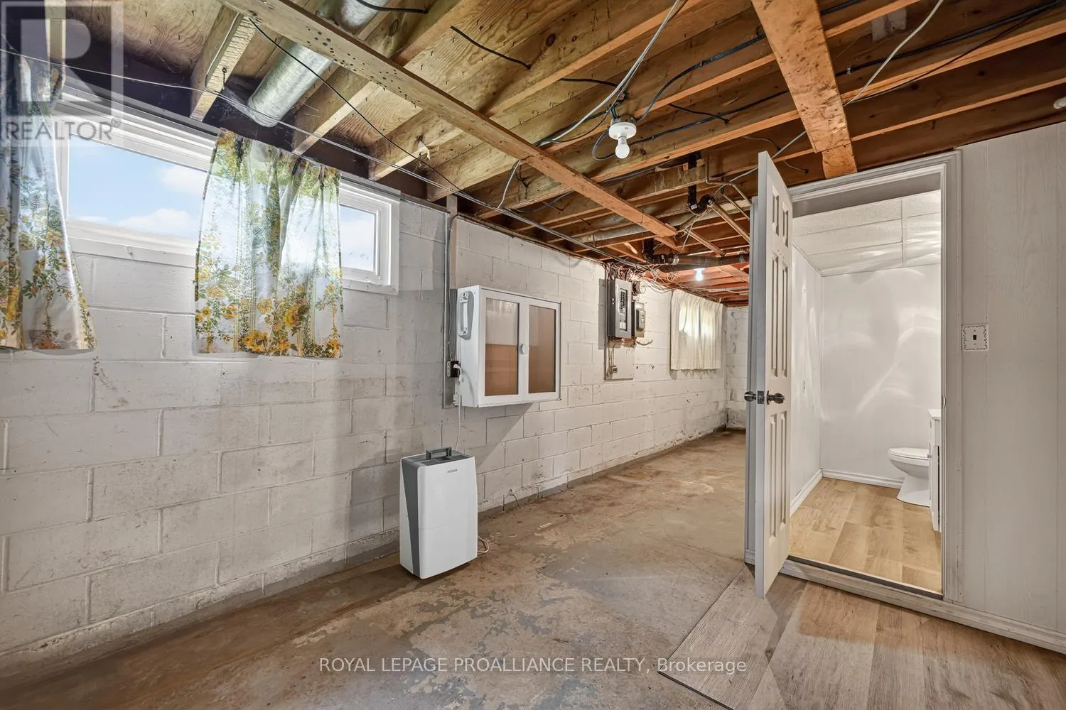 402 LINDA STREET