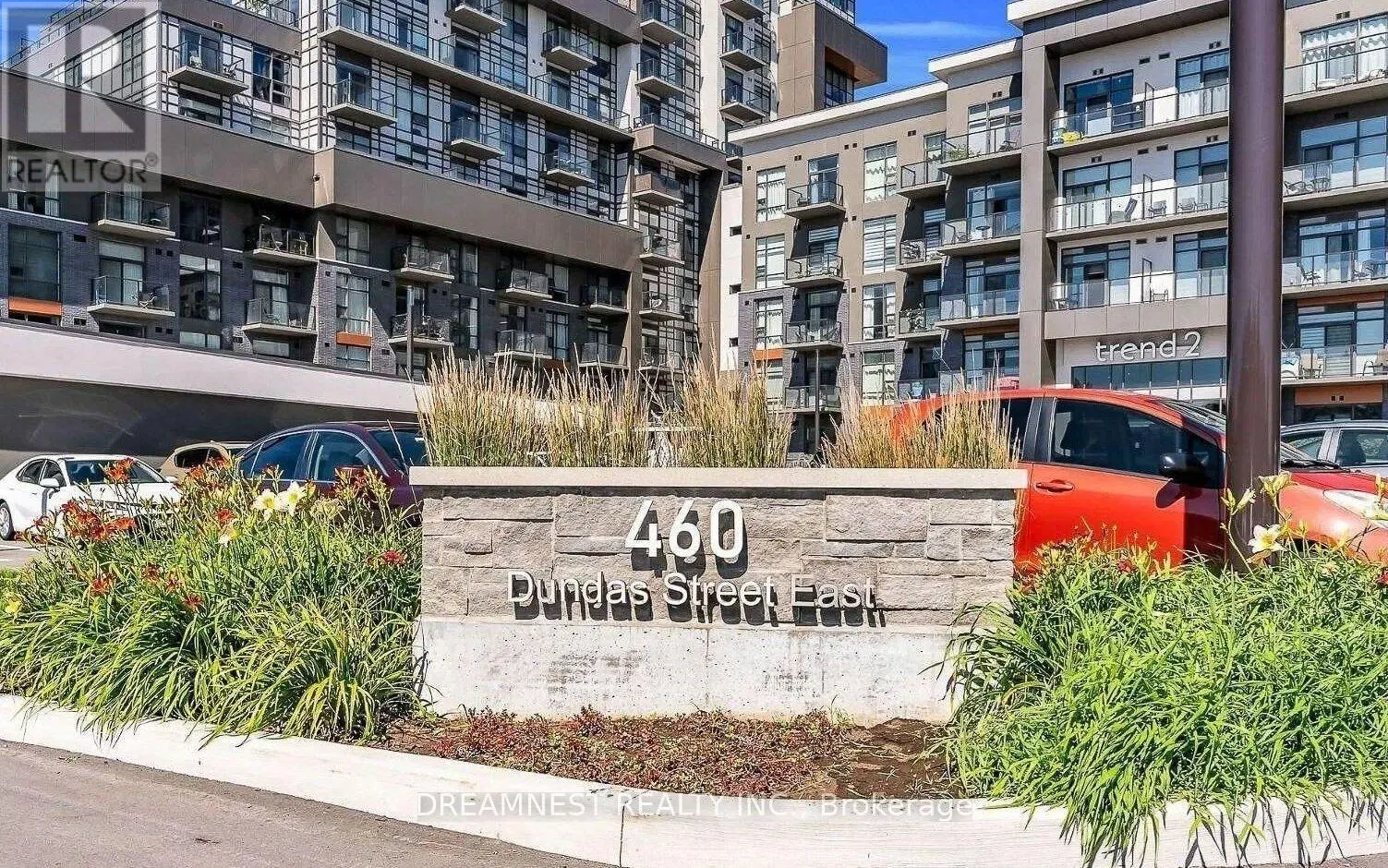 206 - 460 DUNDAS STREET E