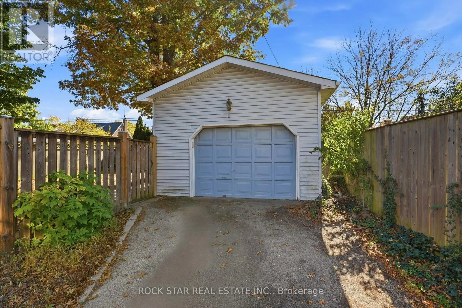 28 GROVE STREET