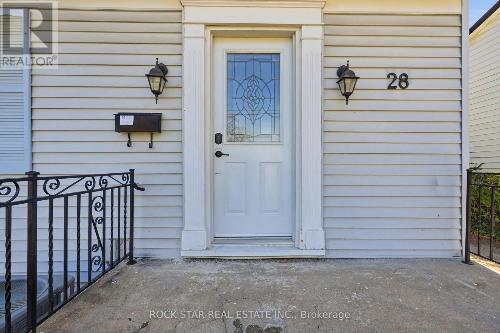 28 GROVE STREET