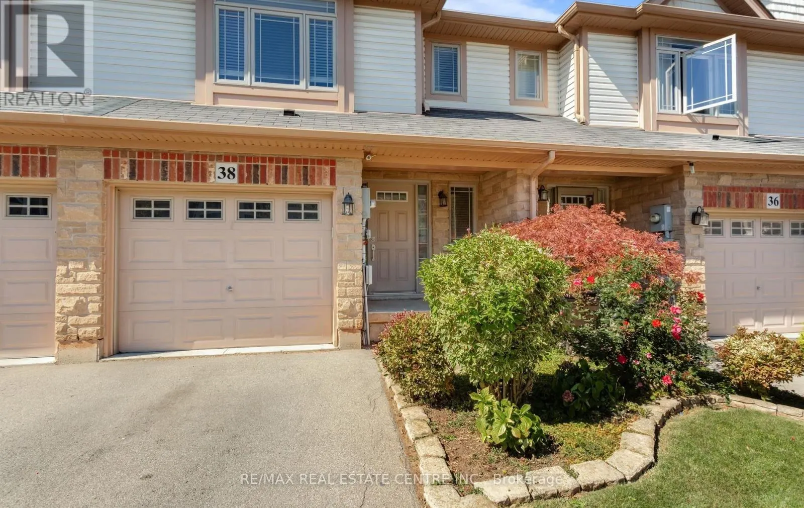 38 - 8 HEMLOCK WAY