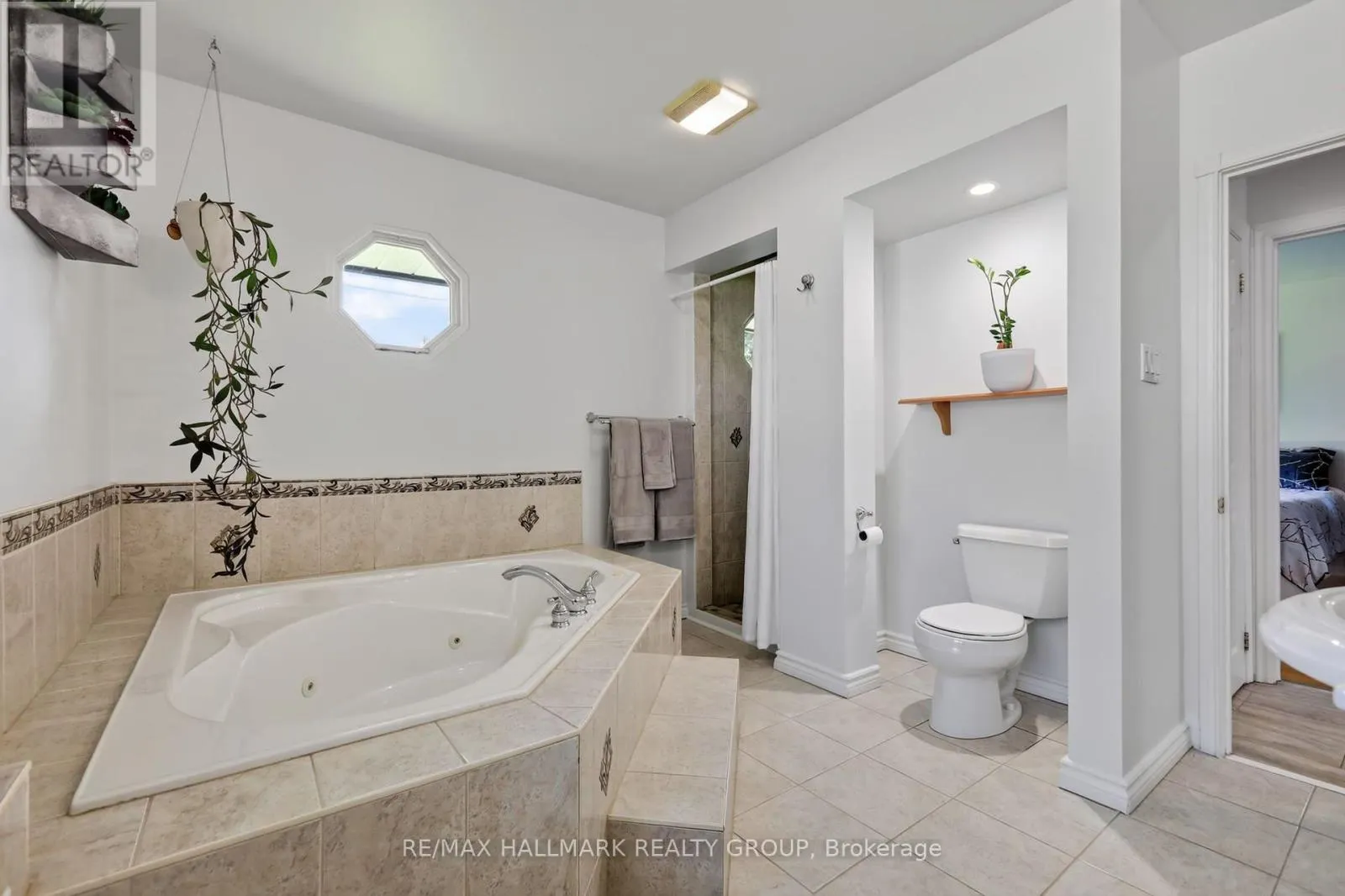 2627 NORBERRY CRESCENT