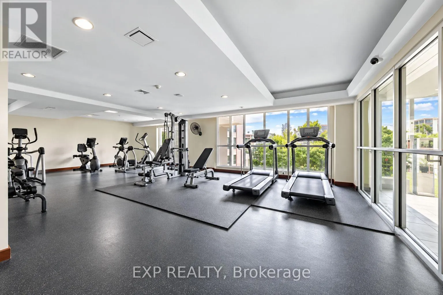 PH 2503 - 200 RIDEAU STREET