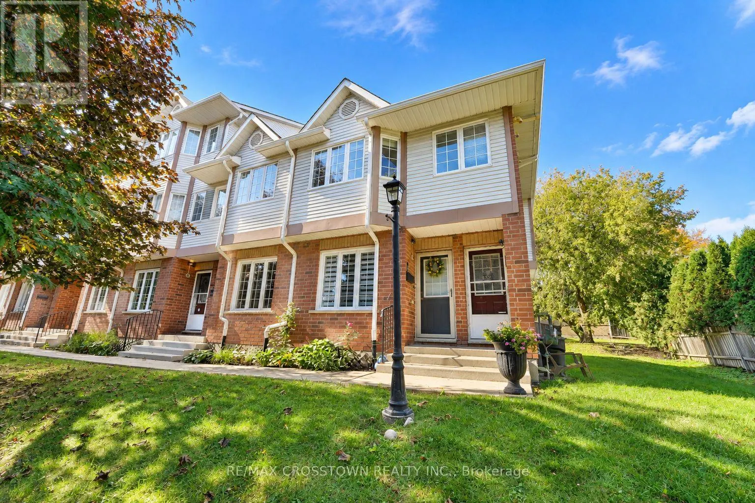 10 - 1067 RYMAL ROAD E