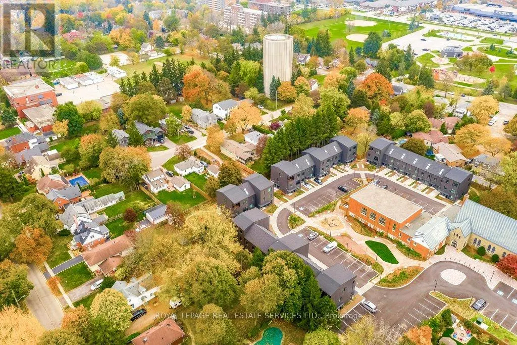28 - 308 PARKSIDE DRIVE