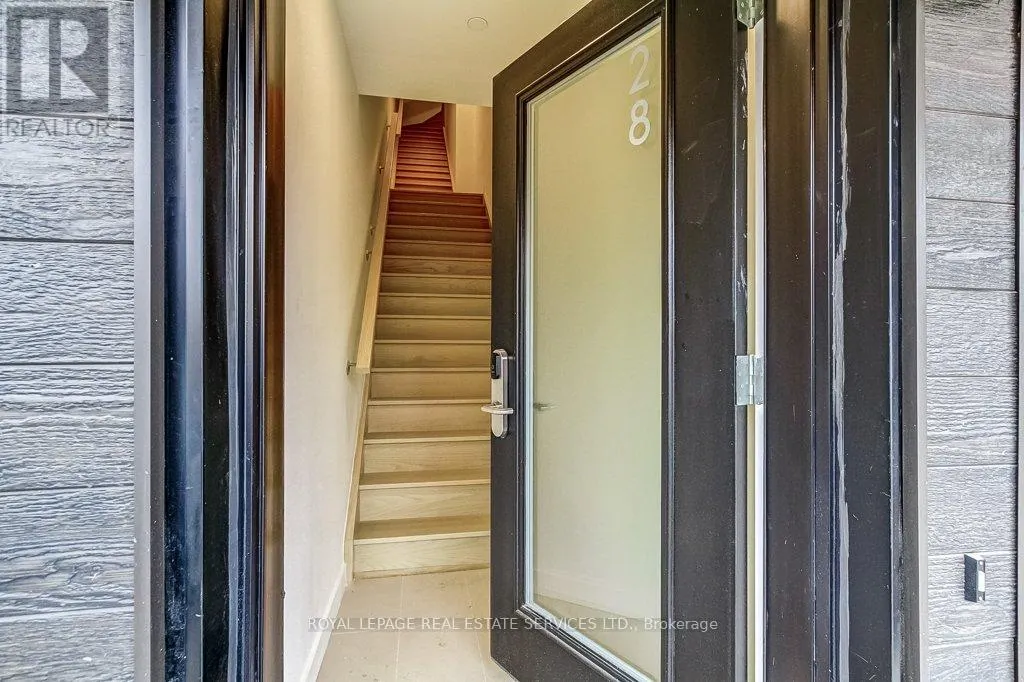 28 - 308 PARKSIDE DRIVE