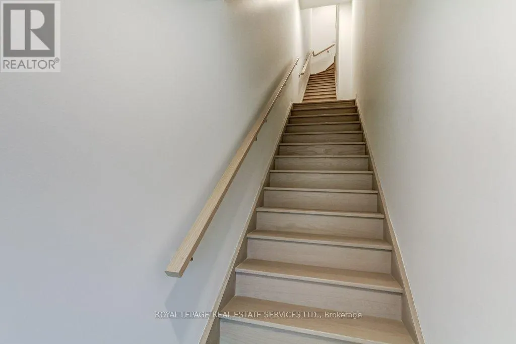 28 - 308 PARKSIDE DRIVE