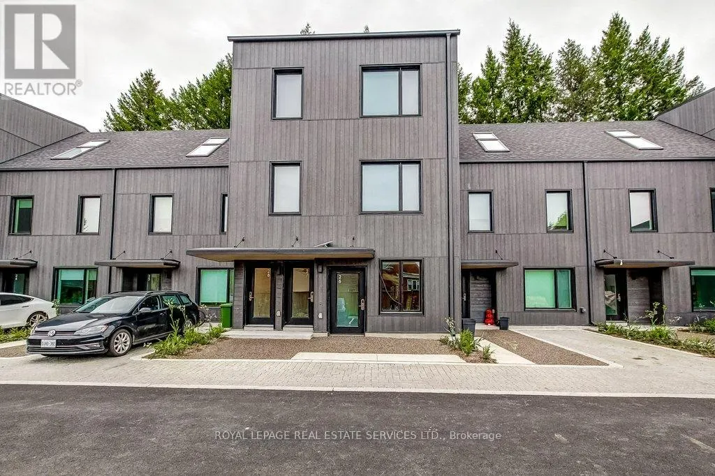 28 - 308 PARKSIDE DRIVE