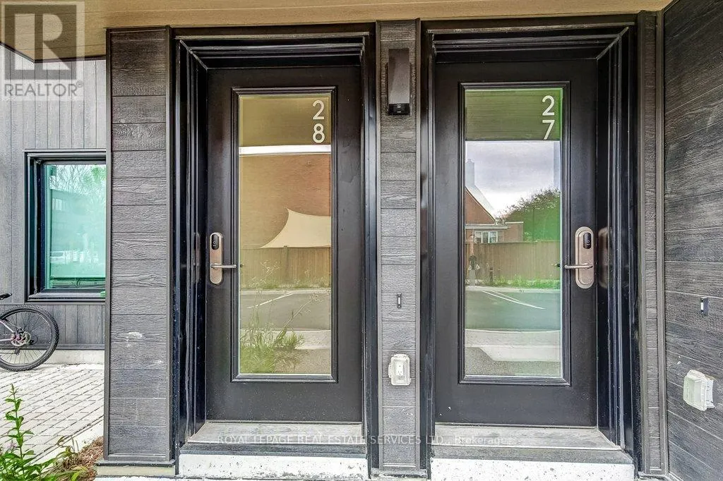 28 - 308 PARKSIDE DRIVE