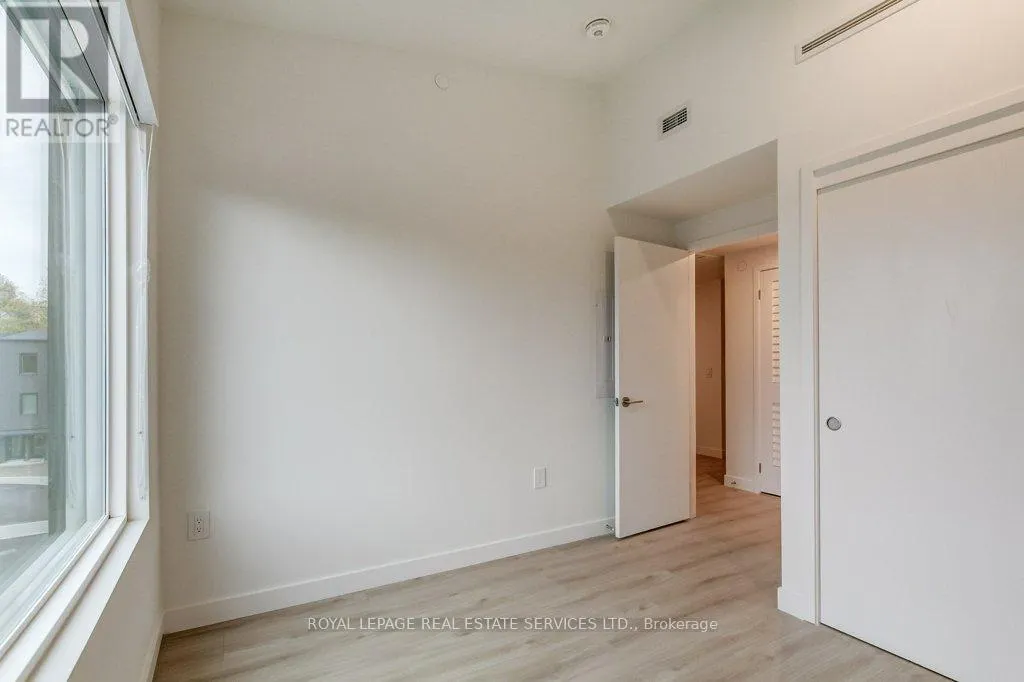 28 - 308 PARKSIDE DRIVE