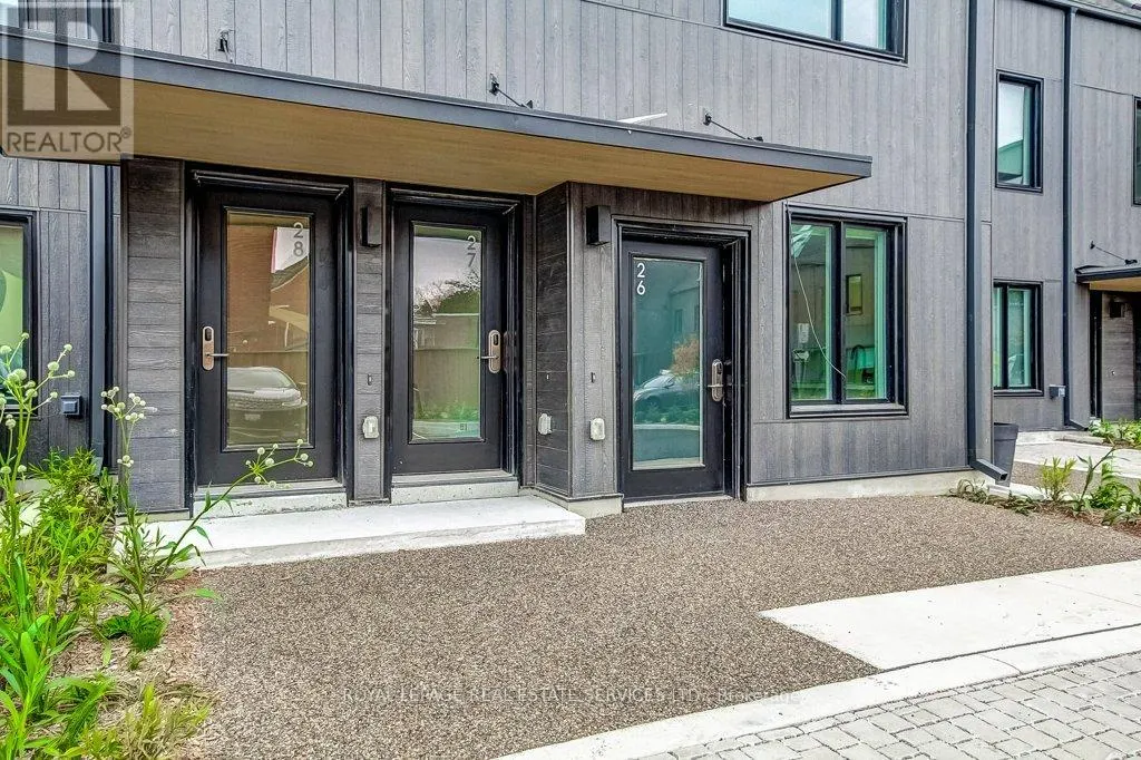28 - 308 PARKSIDE DRIVE