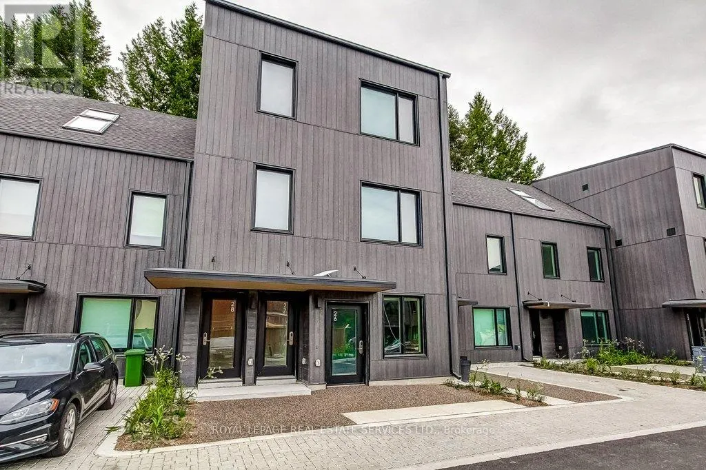 28 - 308 PARKSIDE DRIVE