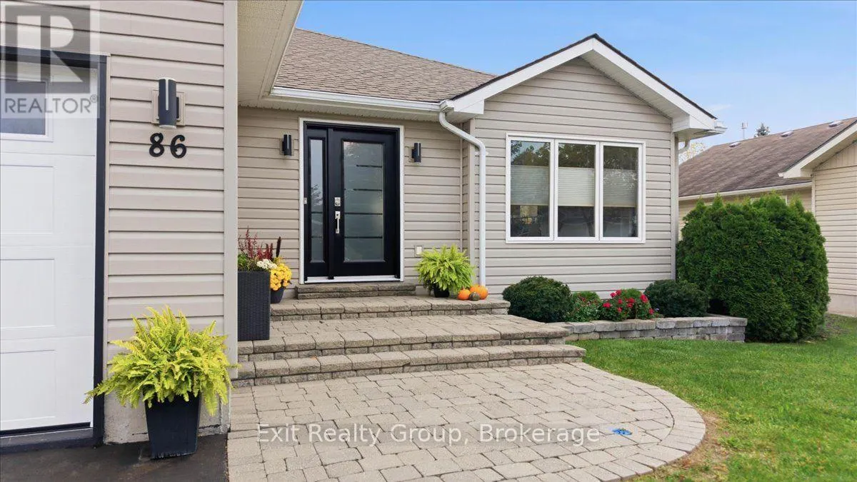 86 SANDBANKS COURT